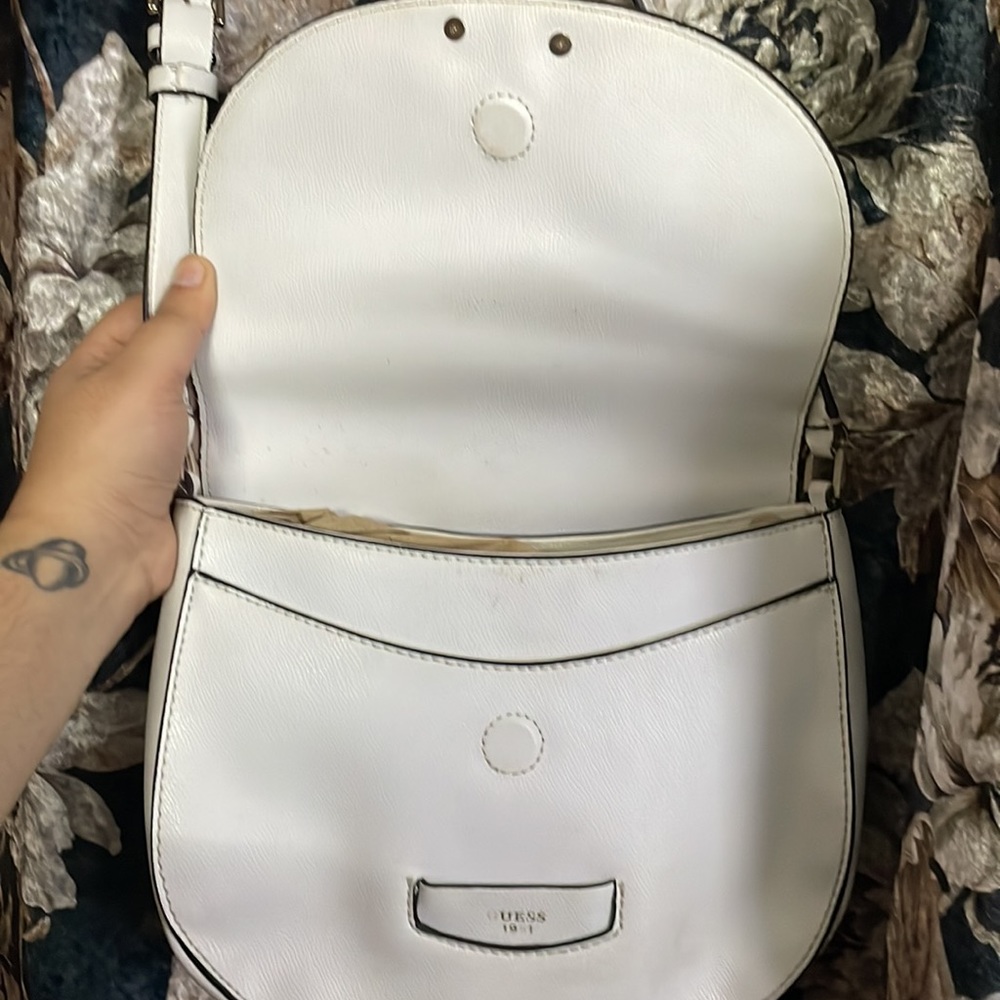 Guess white sling bag - Picture 5 of 8